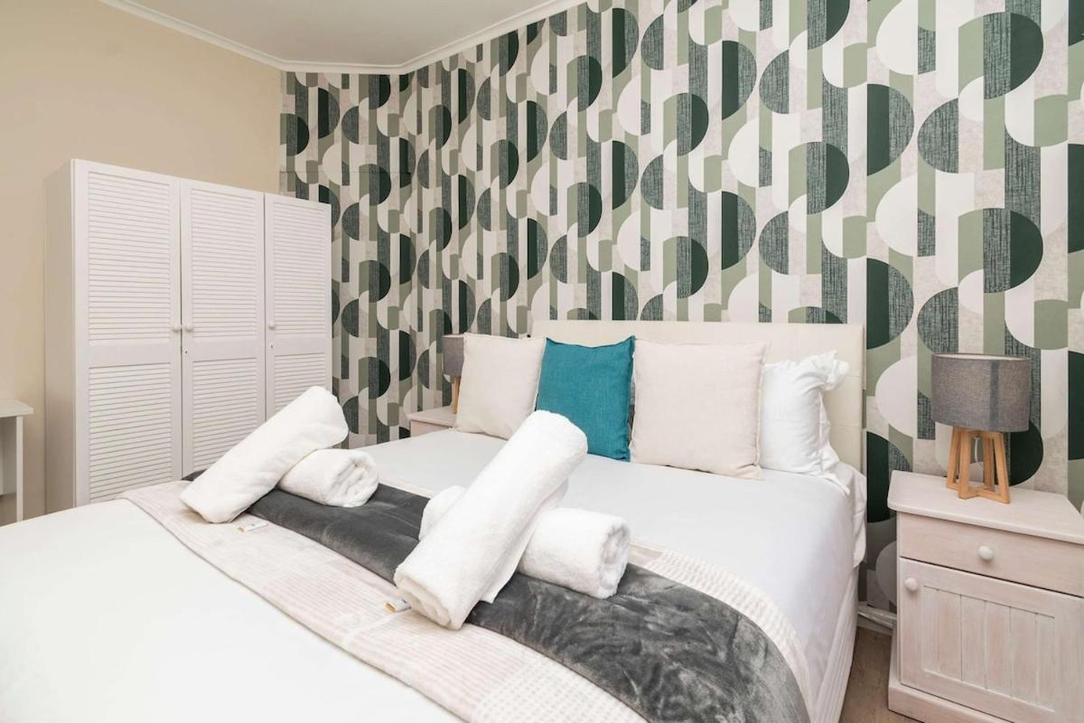 Apartment Sante Fe' Private 2-bed Escape, Camps Bay Cape Town