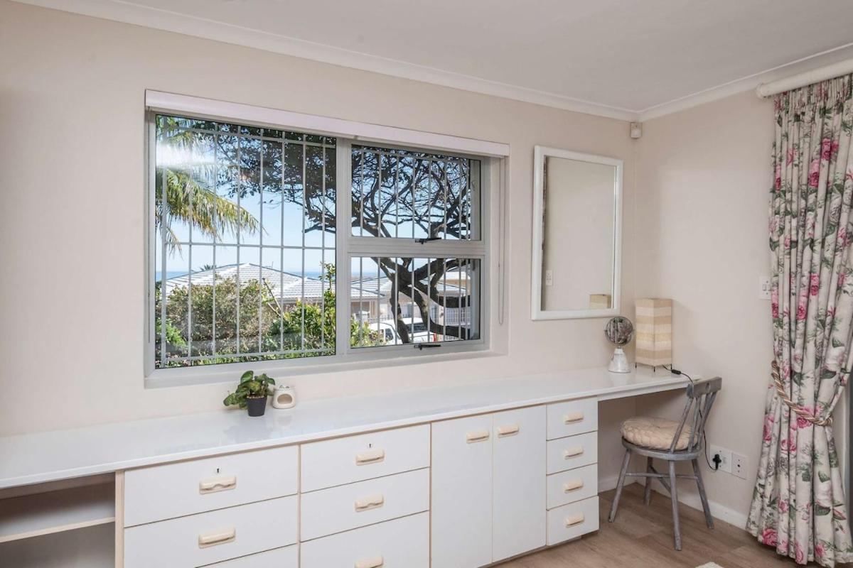 Sante Fe' Private 2-bed Escape, Camps Bay * Cape Town