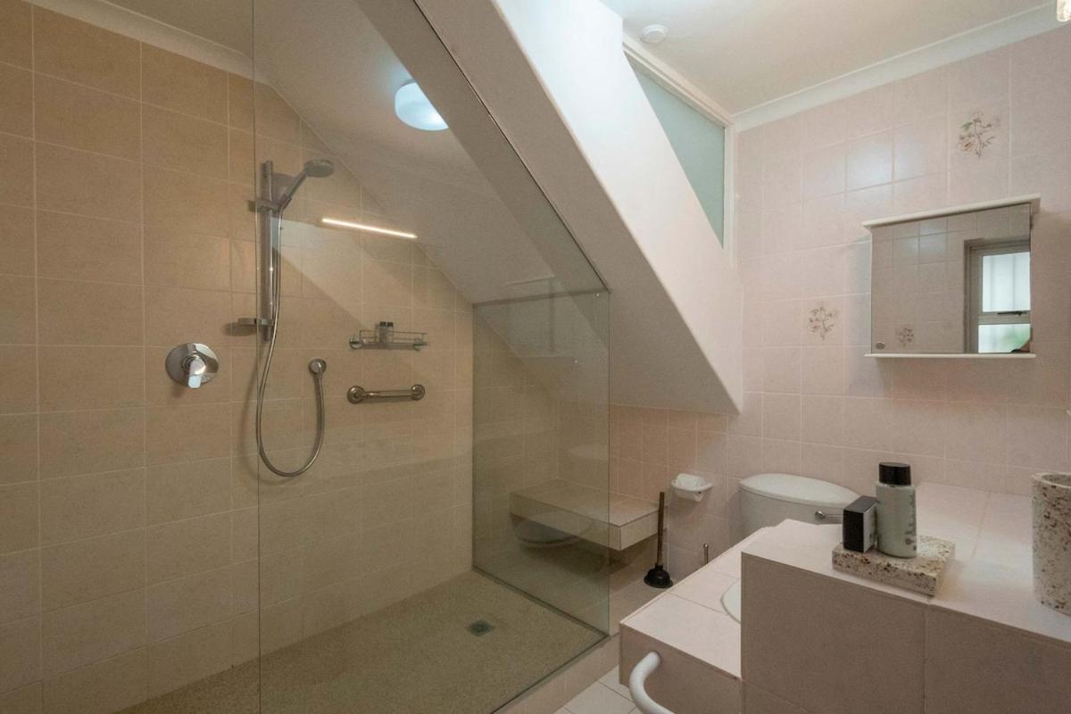 Sante Fe' Private 2-bed Escape, Camps Bay Apartment *