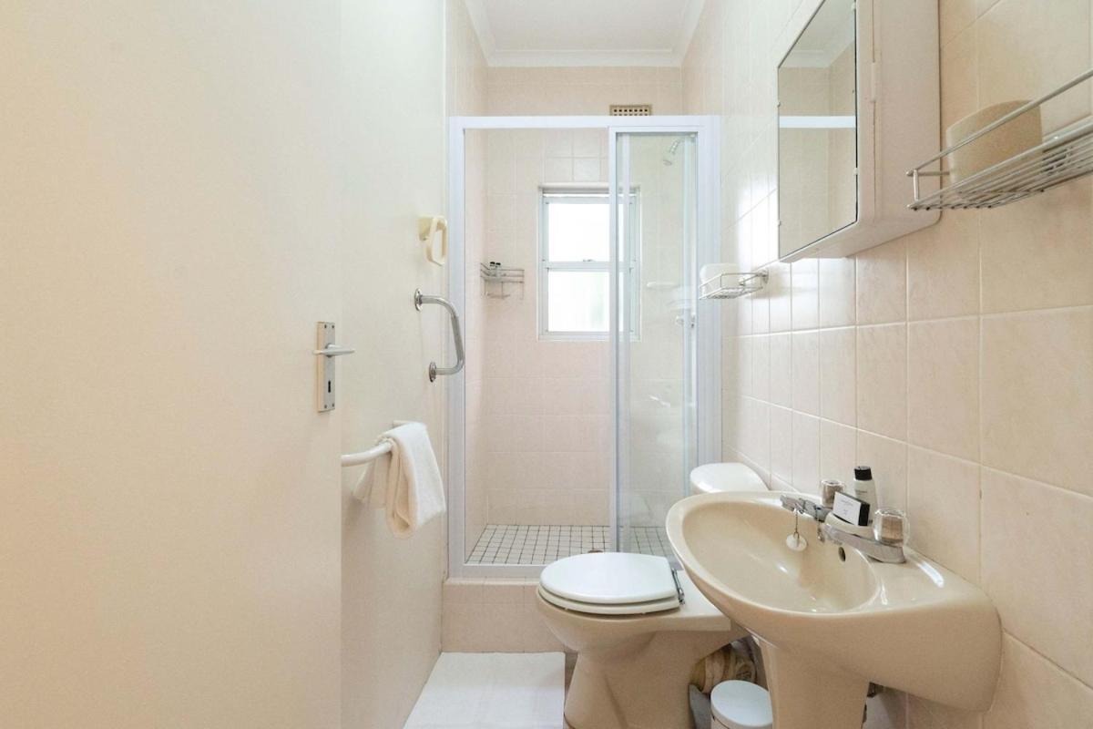 Apartment Sante Fe' Private 2-bed Escape, Camps Bay