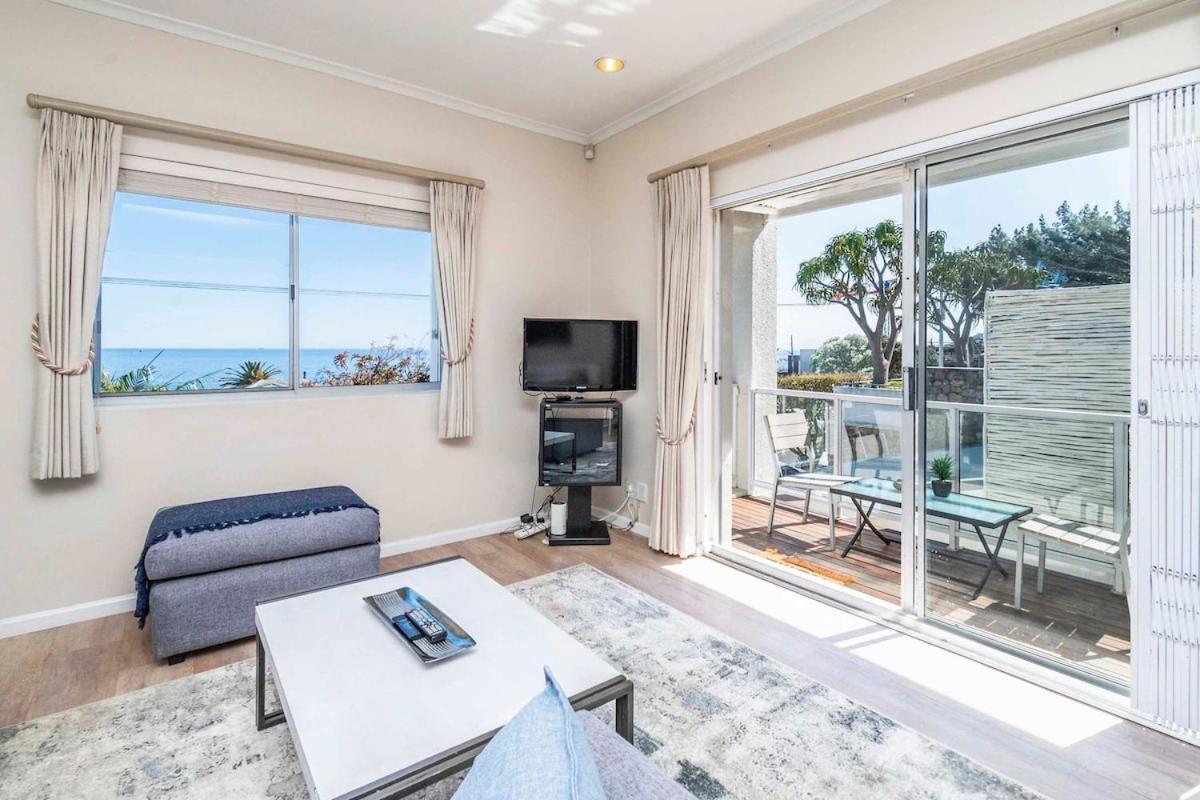 Apartment Sante Fe' Private 2-bed Escape, Camps Bay *